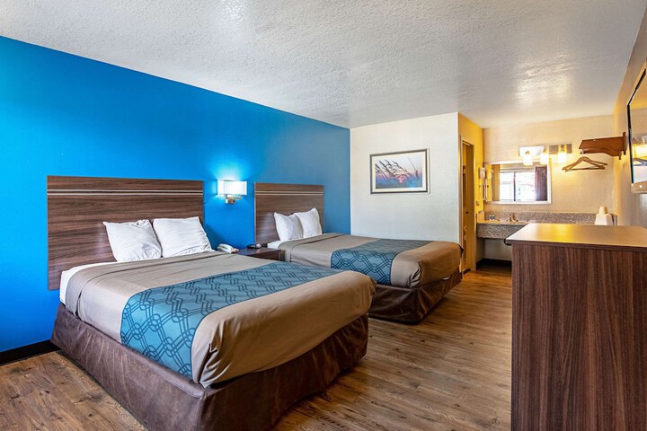 Room 20 of 38