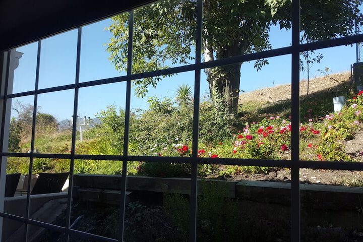 Malibu Country Inn
