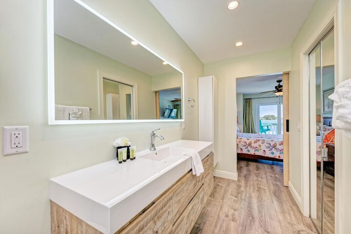 Anna Maria Island Beach Palms 5B