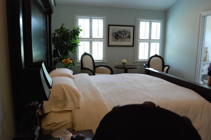Room 44 of 80