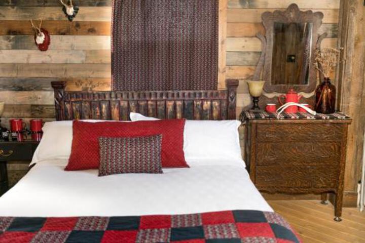 THE COCHRANE ROCKYVIEW HOTEL