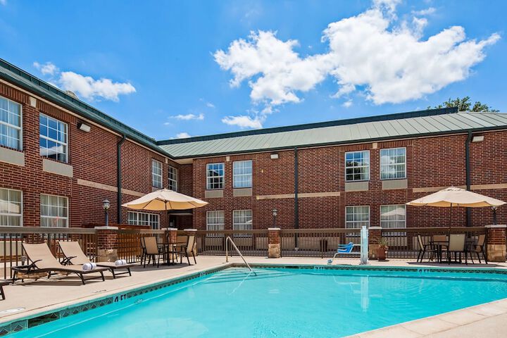 Pool 3 of 25