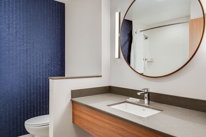 Room 15 of 21