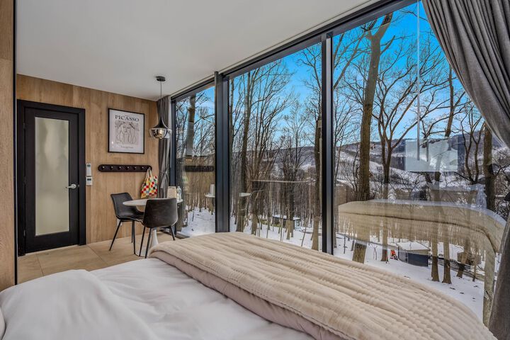 Mirror Villas - Modern Retreat with private hot tubs and mountain view