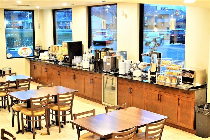 Breakfast/Coffee Service 40 of 43