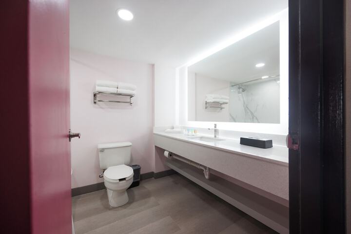 Room 21 of 25