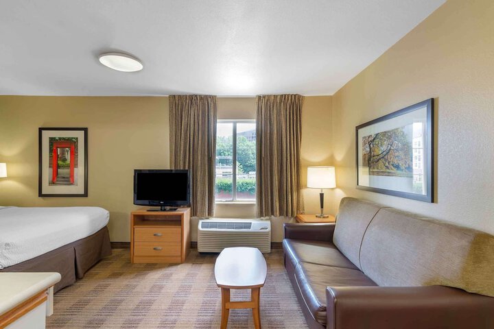 Room 21 of 24