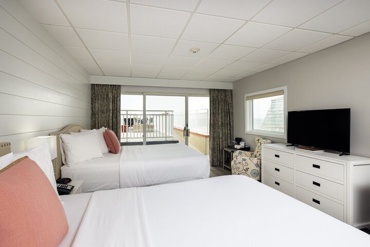 Montreal Beach Resort