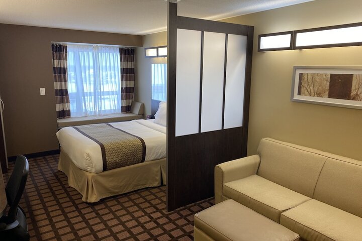 Room 34 of 84
