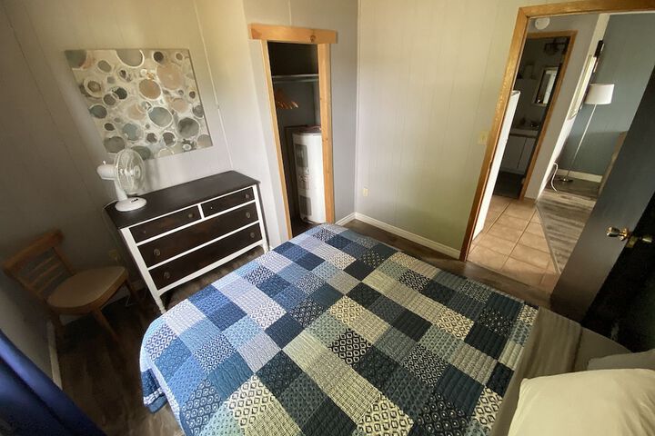 Room 36 of 102