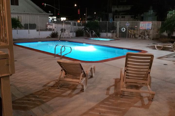 Pool 8 of 37