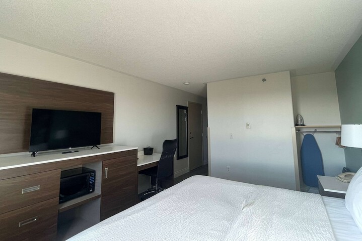 Super 8 by Wyndham Peterborough