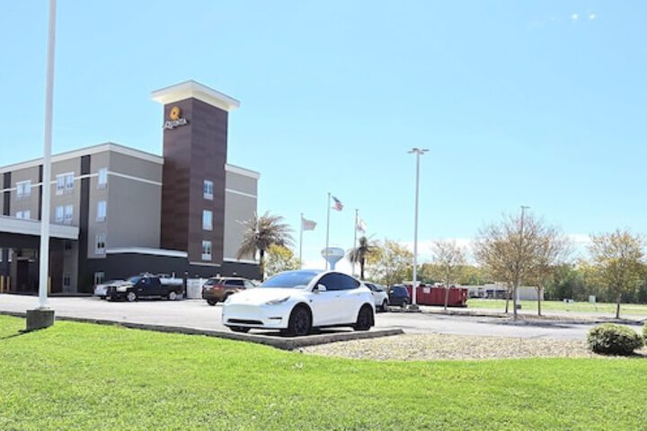 La Quinta Inn & Suites by Wyndham Gonzales LA