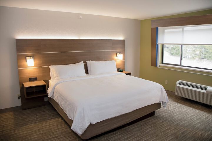 Room 20 of 77