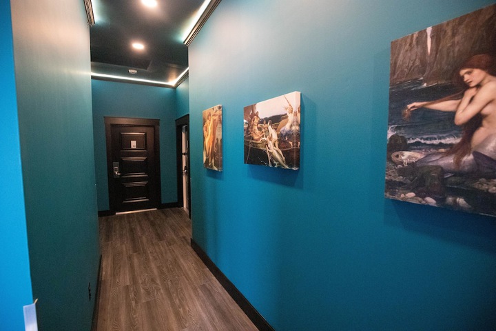 Ballroom/Hall 136 of 140
