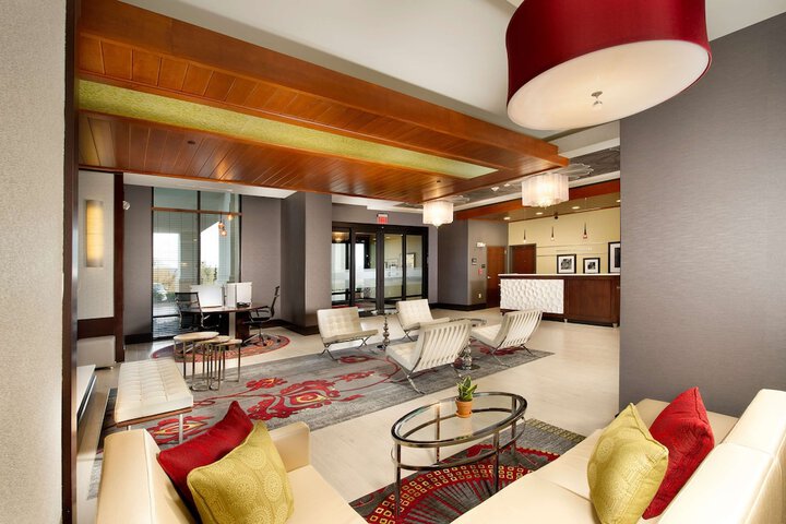 Hotel Interior 6 of 31