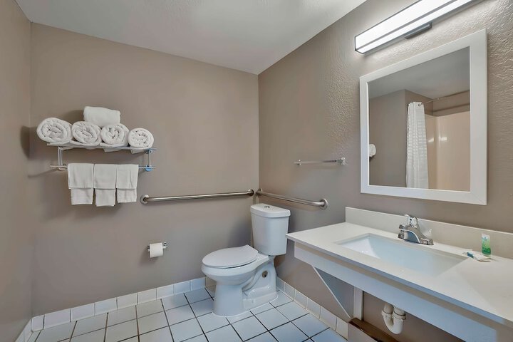 Room 10 of 45