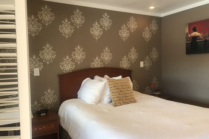 Room 72 of 91