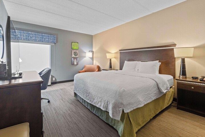 Room 10 of 34