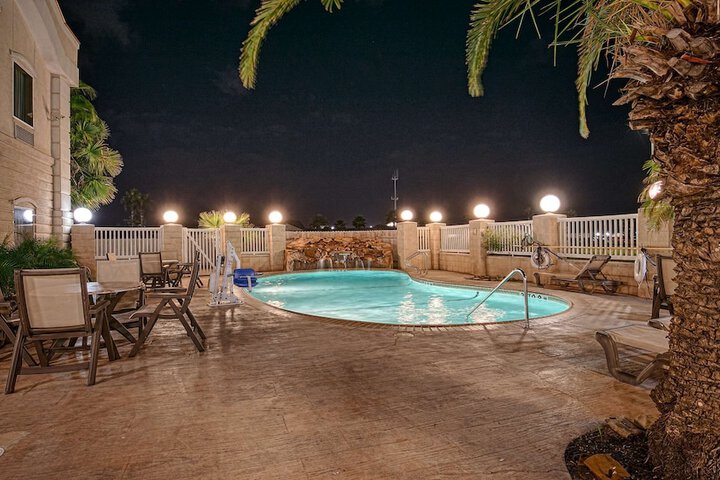 Pool 3 of 38