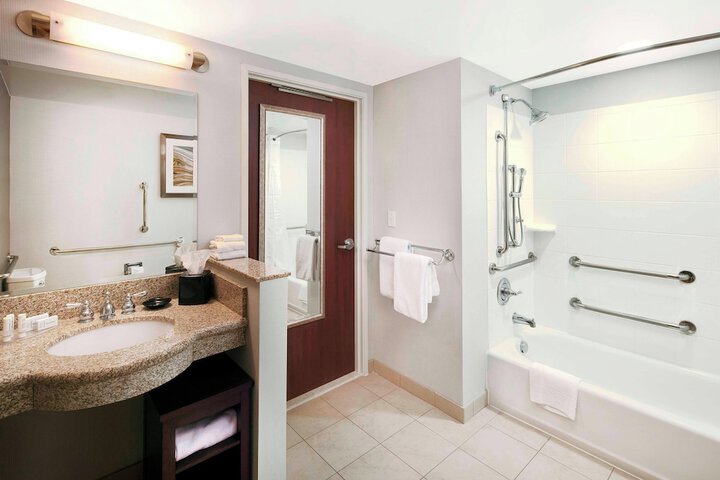 Courtyard by Marriott Indianapolis Downtown