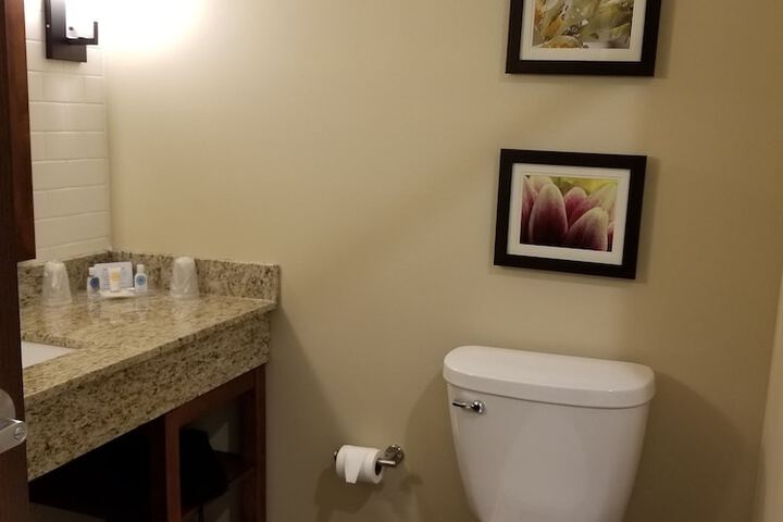 Room 27 of 49