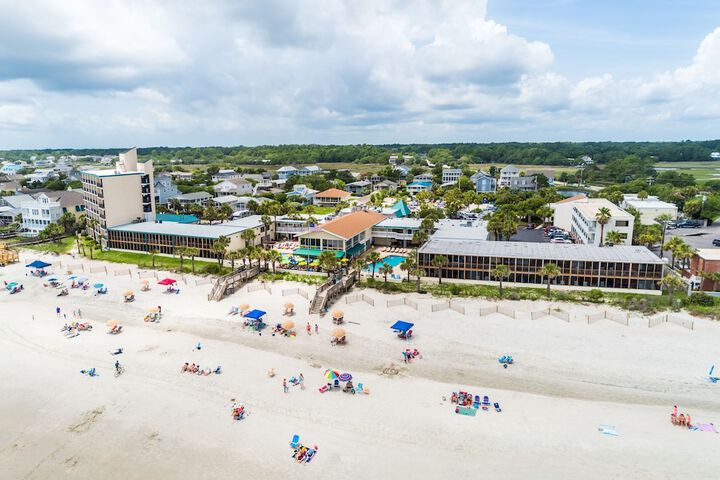 The Oceanfront Litchfield Inn