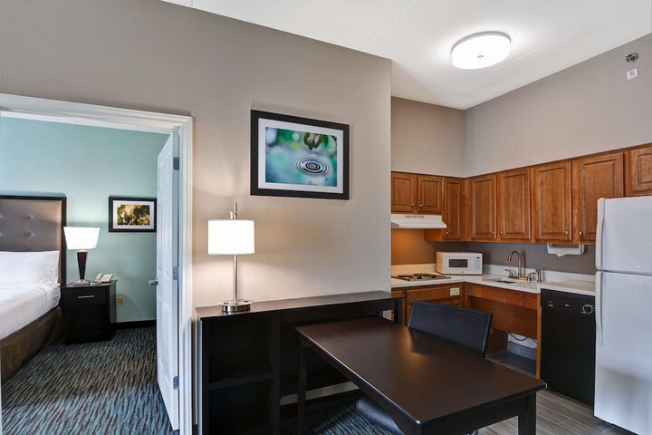 Homewood Suites by Hilton Aurora Naperville