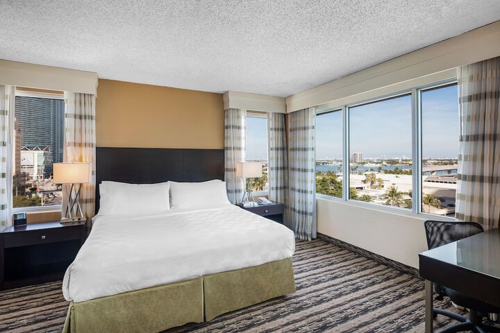 Room 42 of 65