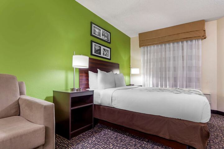 Room 20 of 37