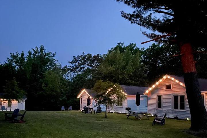 Drop Anchor Cottages and Lake House