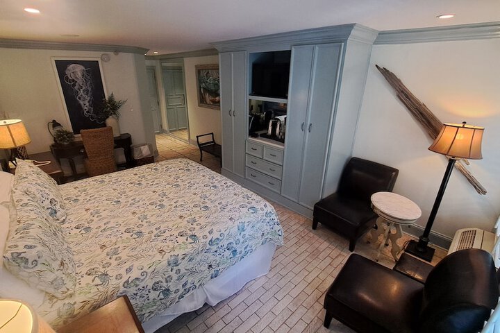 Saint Simons Inn by the Lighthouse