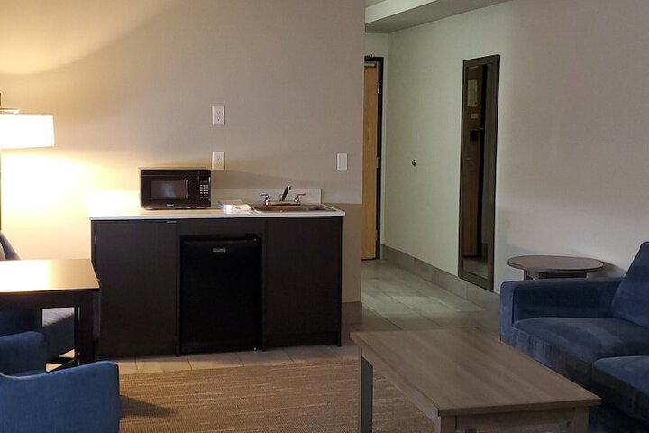 Room 71 of 93
