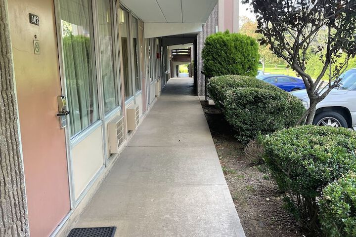 Travelers Inn