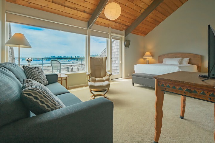 Embarcadero Resort Hotel & Marina
