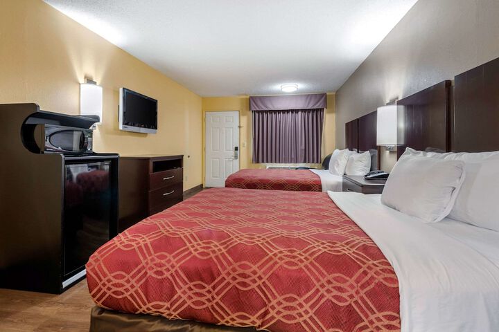Room 15 of 25