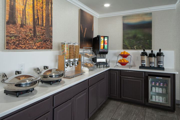 Breakfast/Coffee Service 34 of 40