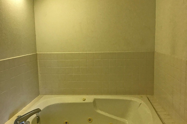 Room 17 of 22