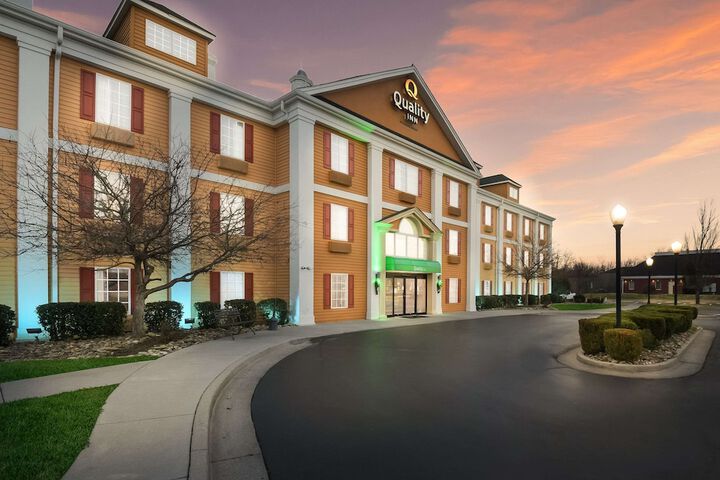 Hotel 5 of 25