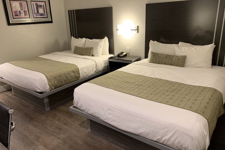 Room 13 of 32