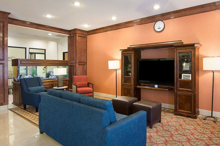 Hotel Interior 13 of 32