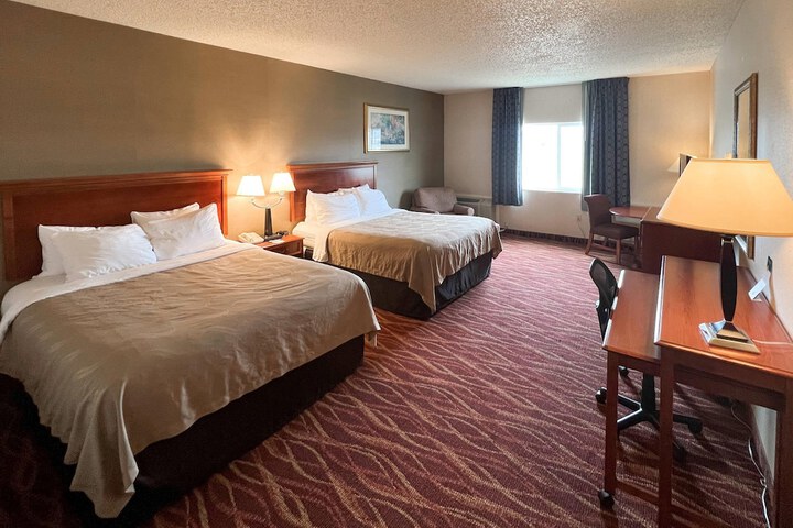 Quality Inn & Suites Grants - I-40