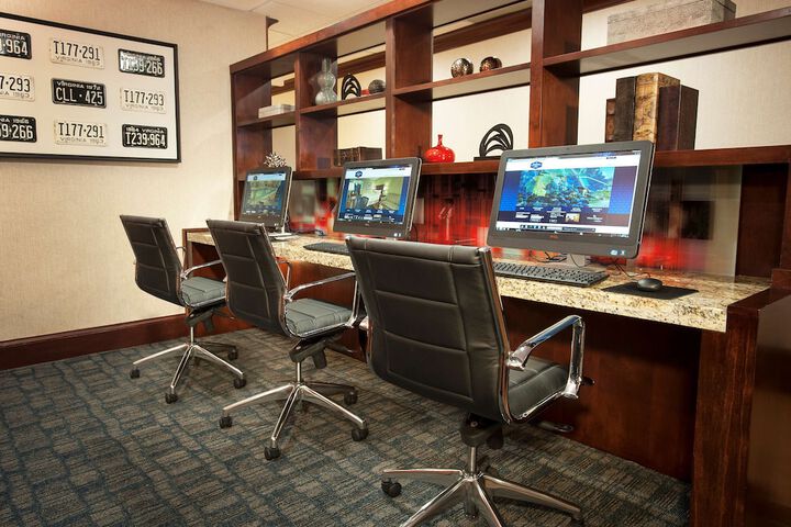 Business Center 39 of 39