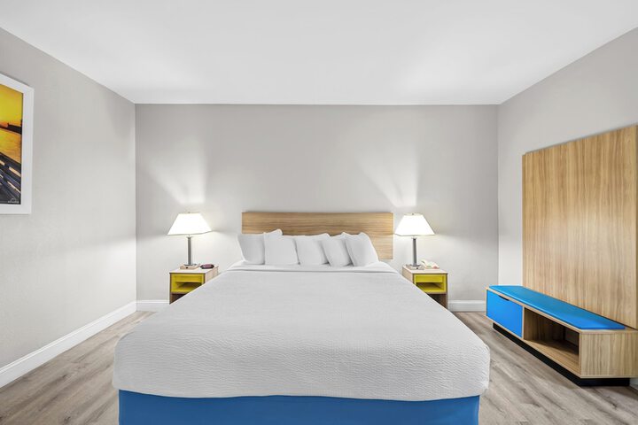 Days Inn by Wyndham Chesapeake