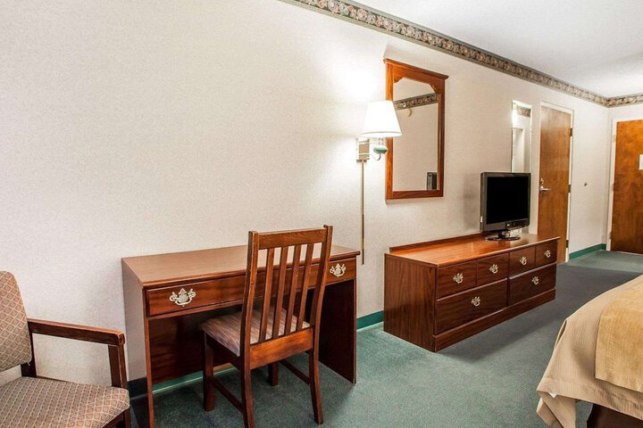 Room 24 of 25