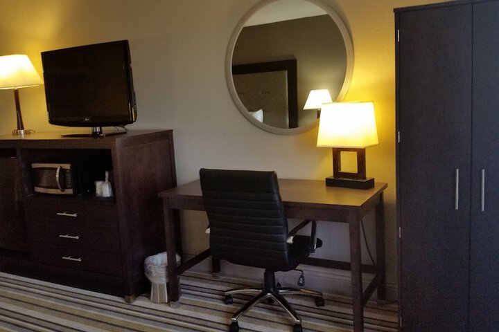 Room 20 of 35
