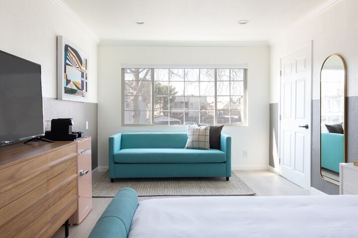 Room 52 of 68