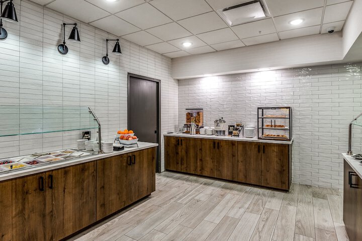 Breakfast/Coffee Service 71 of 74