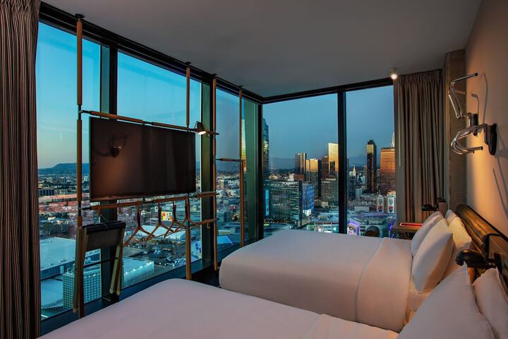 Room 15 of 82
