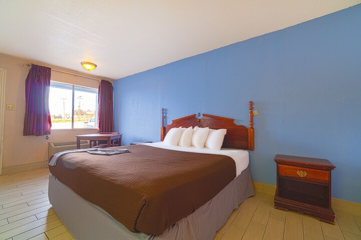 Room 32 of 51